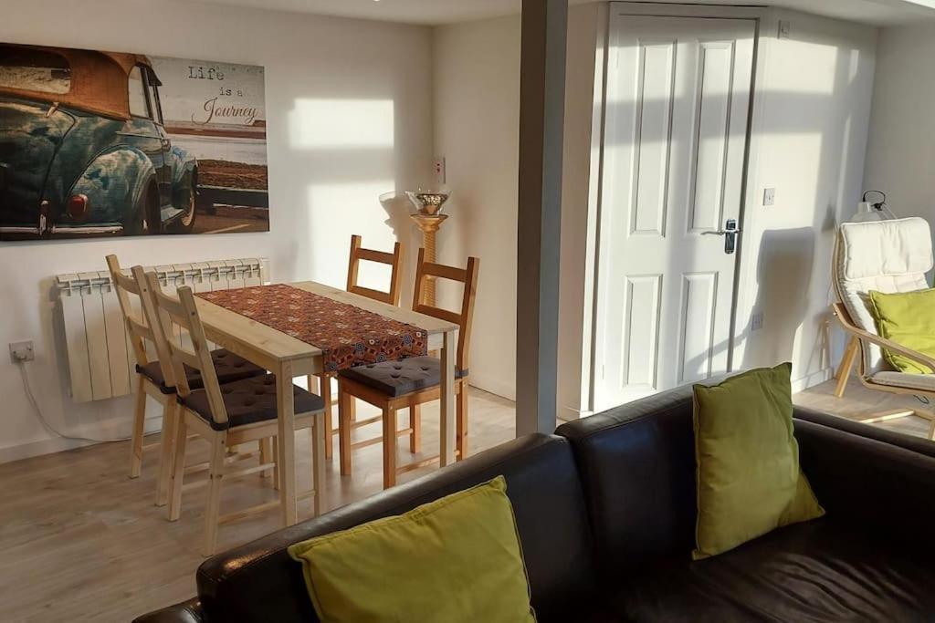 Orchard Nook - Sleeps 4, 2 Bedrooms Kendal Extérieur photo