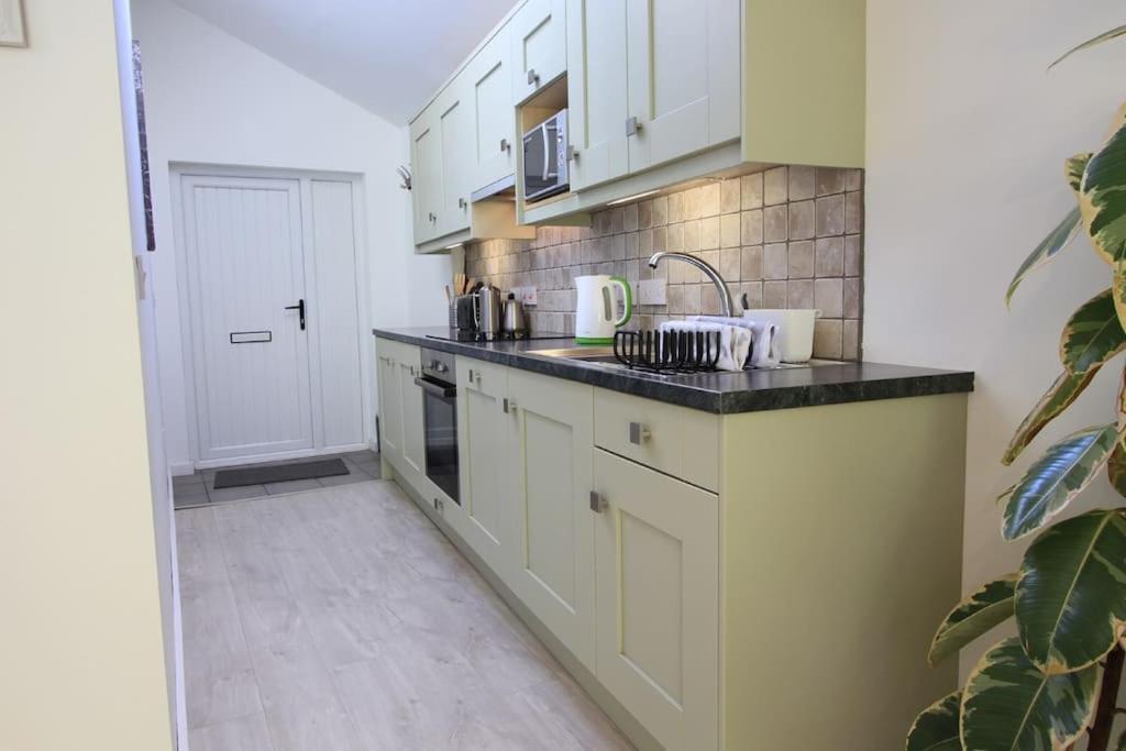 Orchard Nook - Sleeps 4, 2 Bedrooms Kendal Extérieur photo